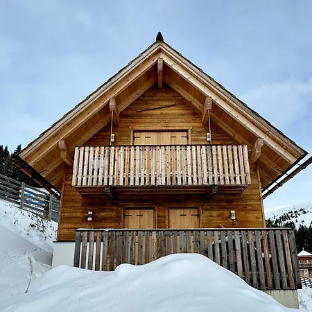 Troadkastn Chalet בקתה